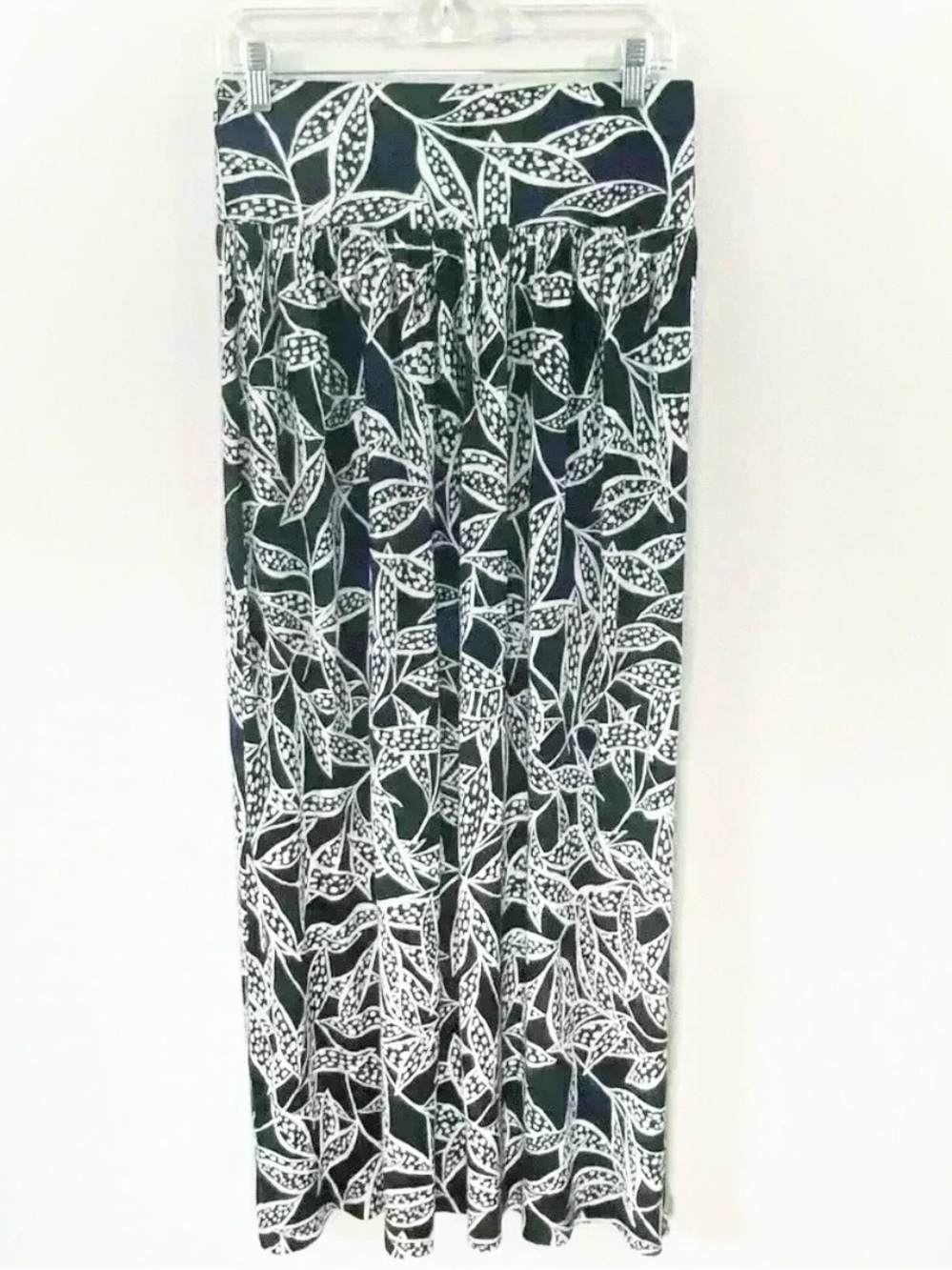 Coldwater Creek black skirt with cream print